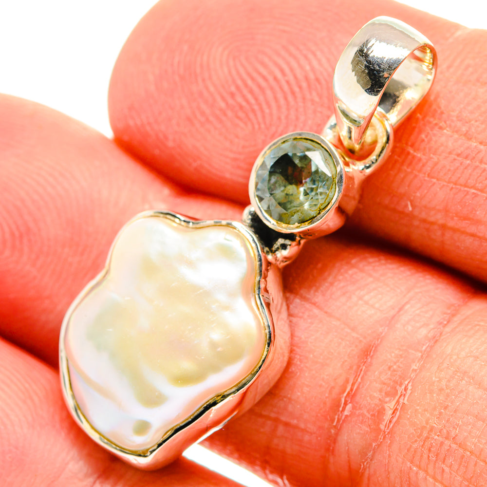 Mother Of Pearl Pendants handcrafted by Anasilvercos - PD24745