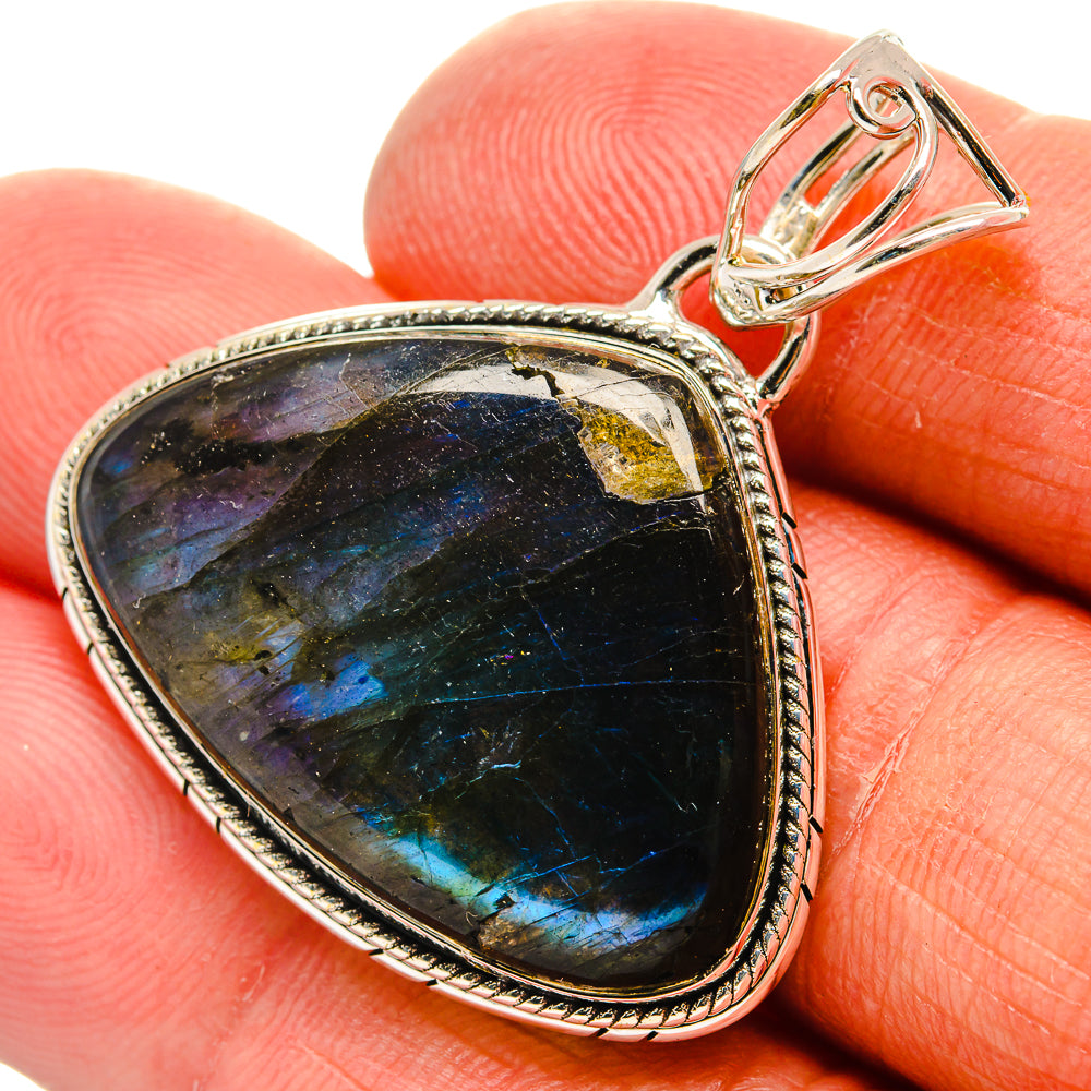 Labradorite Pendants handcrafted by Anasilvercos - PD24796