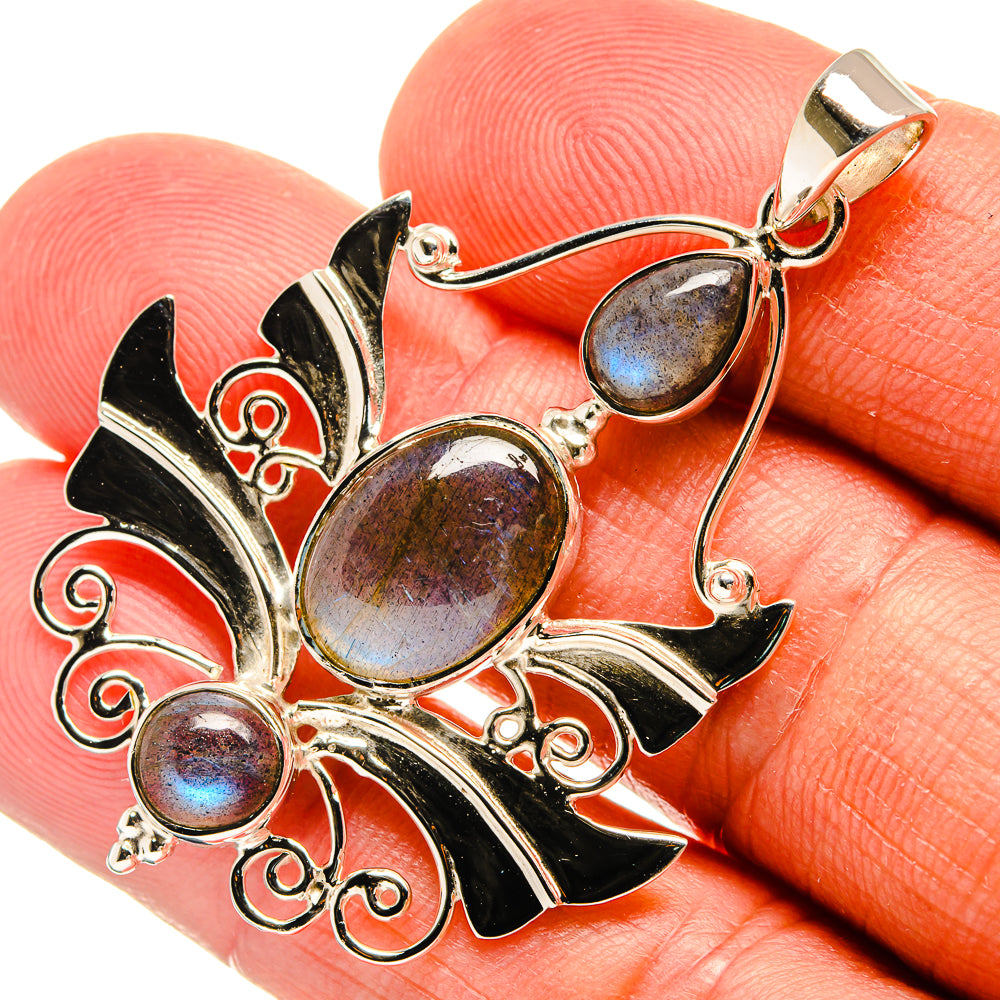 Labradorite Pendants handcrafted by Anasilvercos - PD24841