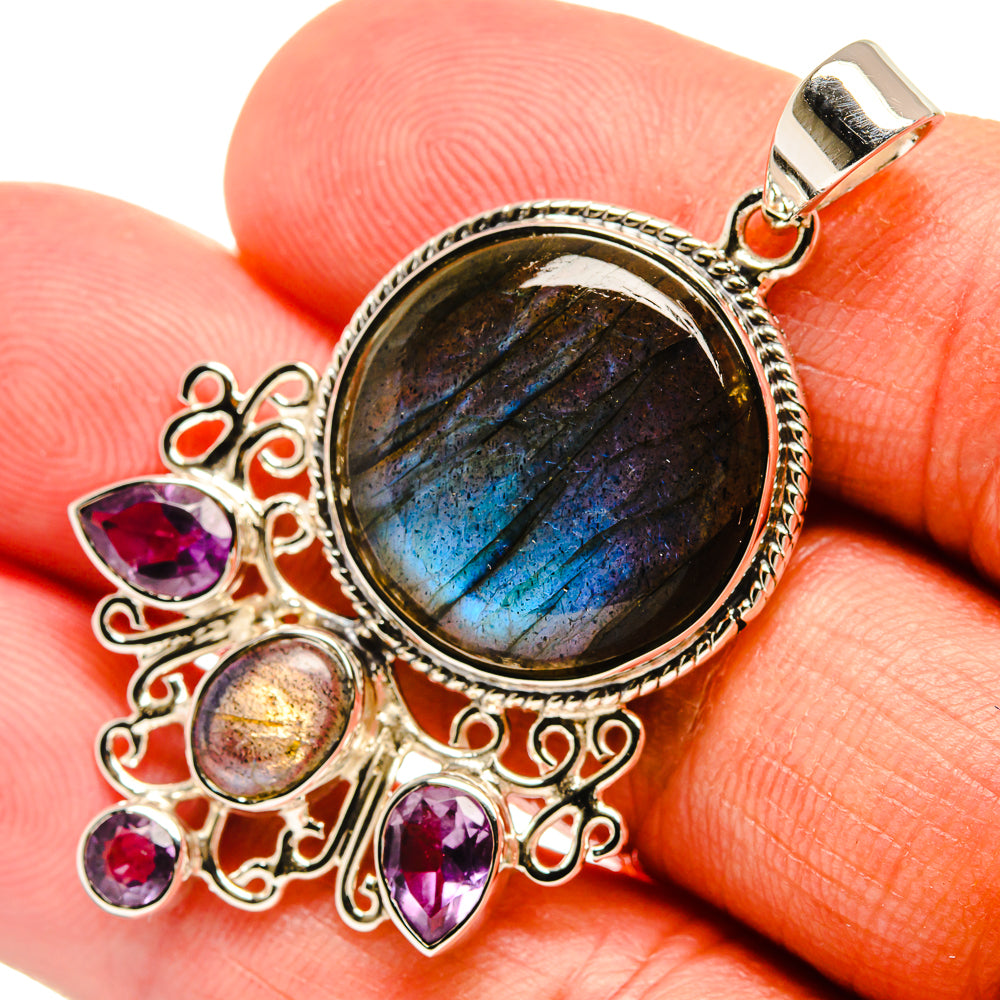 Labradorite Pendants handcrafted by Anasilvercos - PD24850