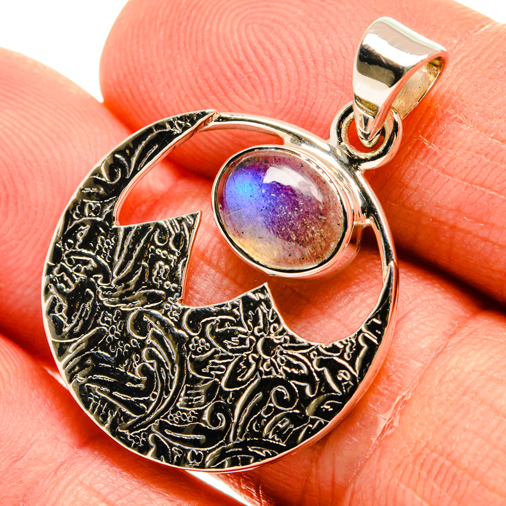 Labradorite Pendants handcrafted by Anasilvercos - PD24952