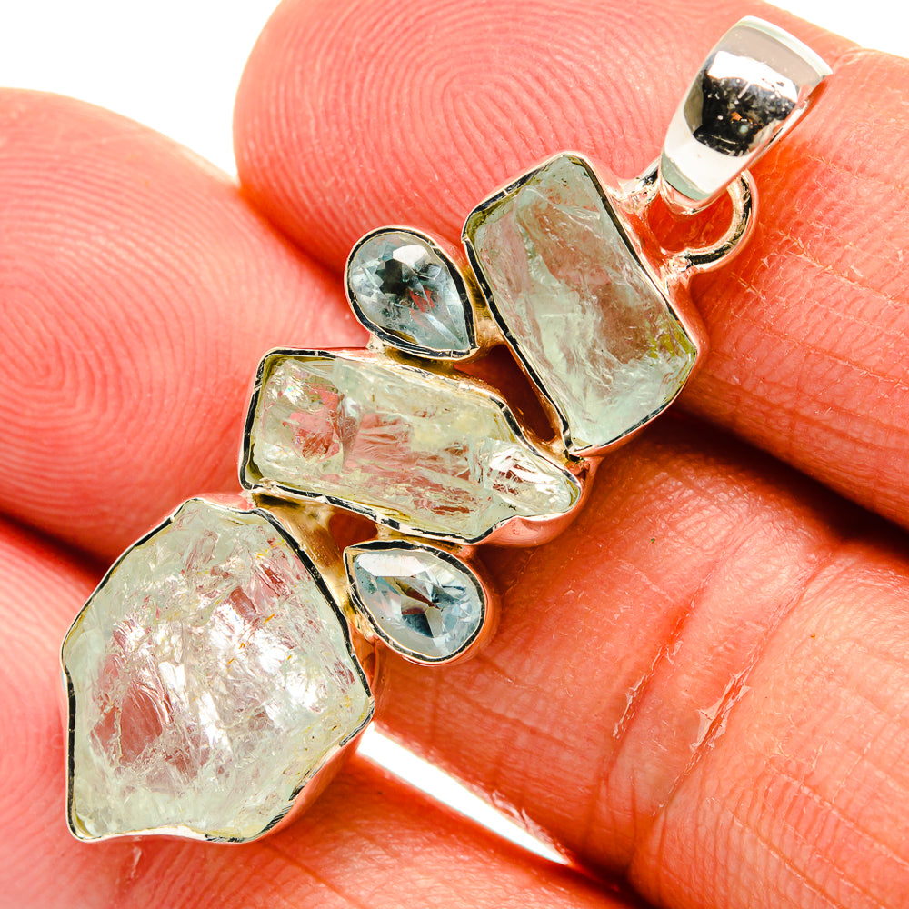 Aquamarine Pendants handcrafted by Anasilvercos - PD25005