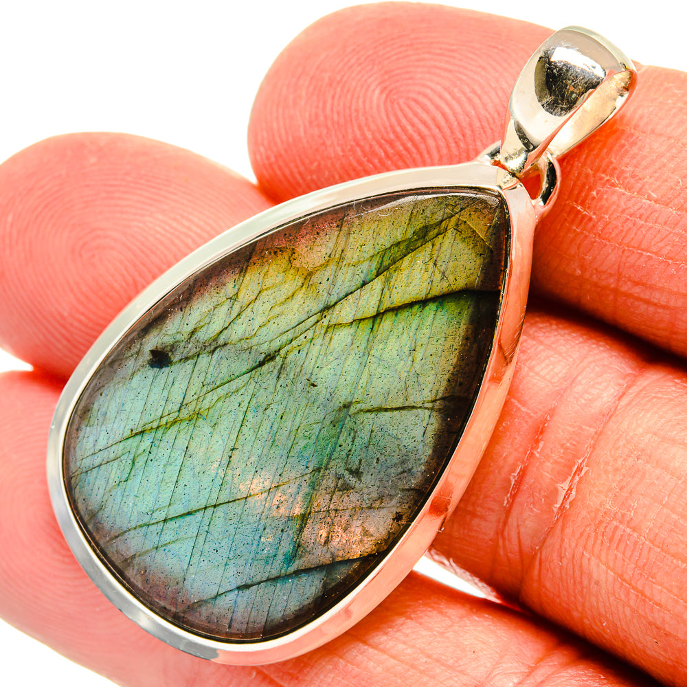 Labradorite Pendants handcrafted by Anasilvercos - PD25066