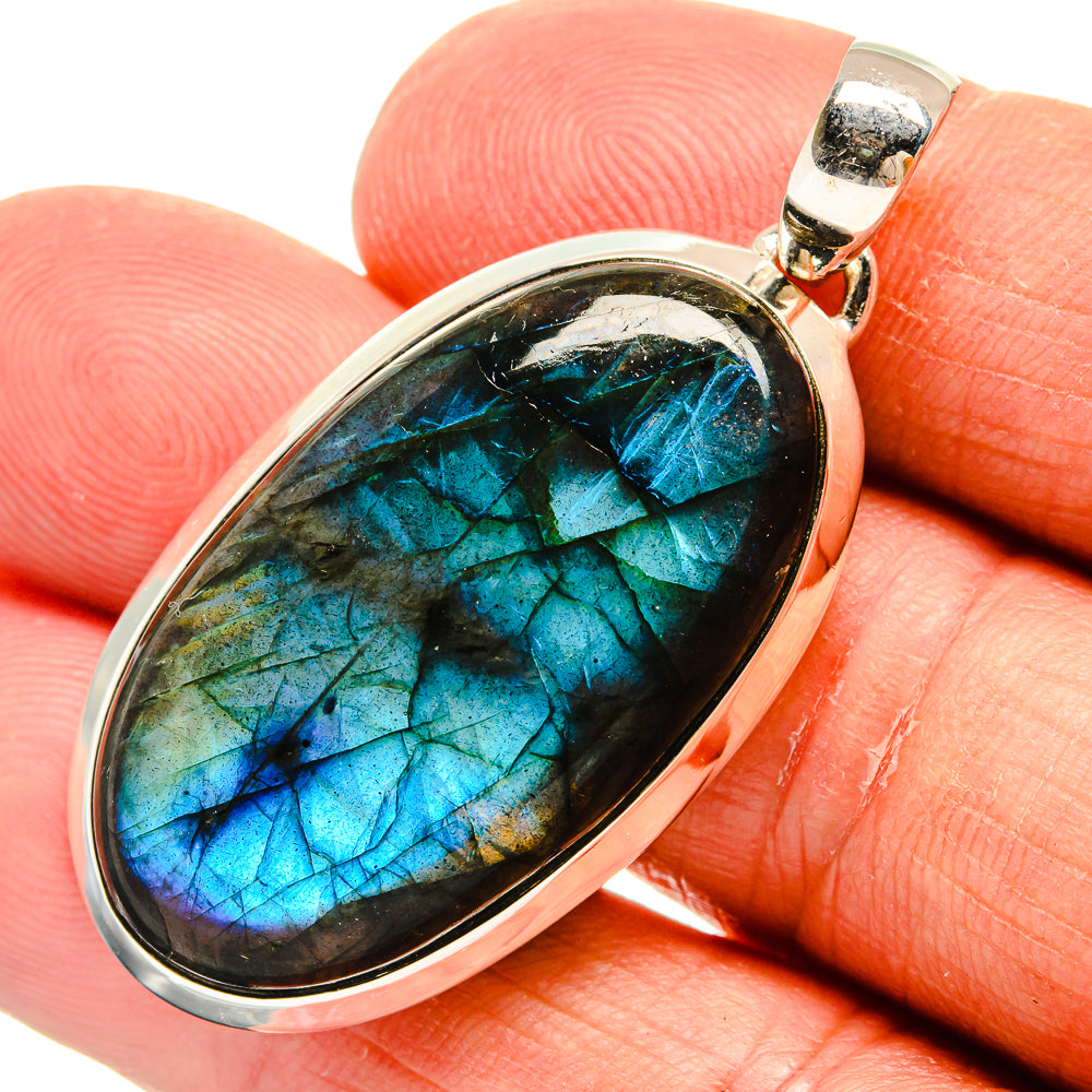 Labradorite Pendants handcrafted by Anasilvercos - PD25067