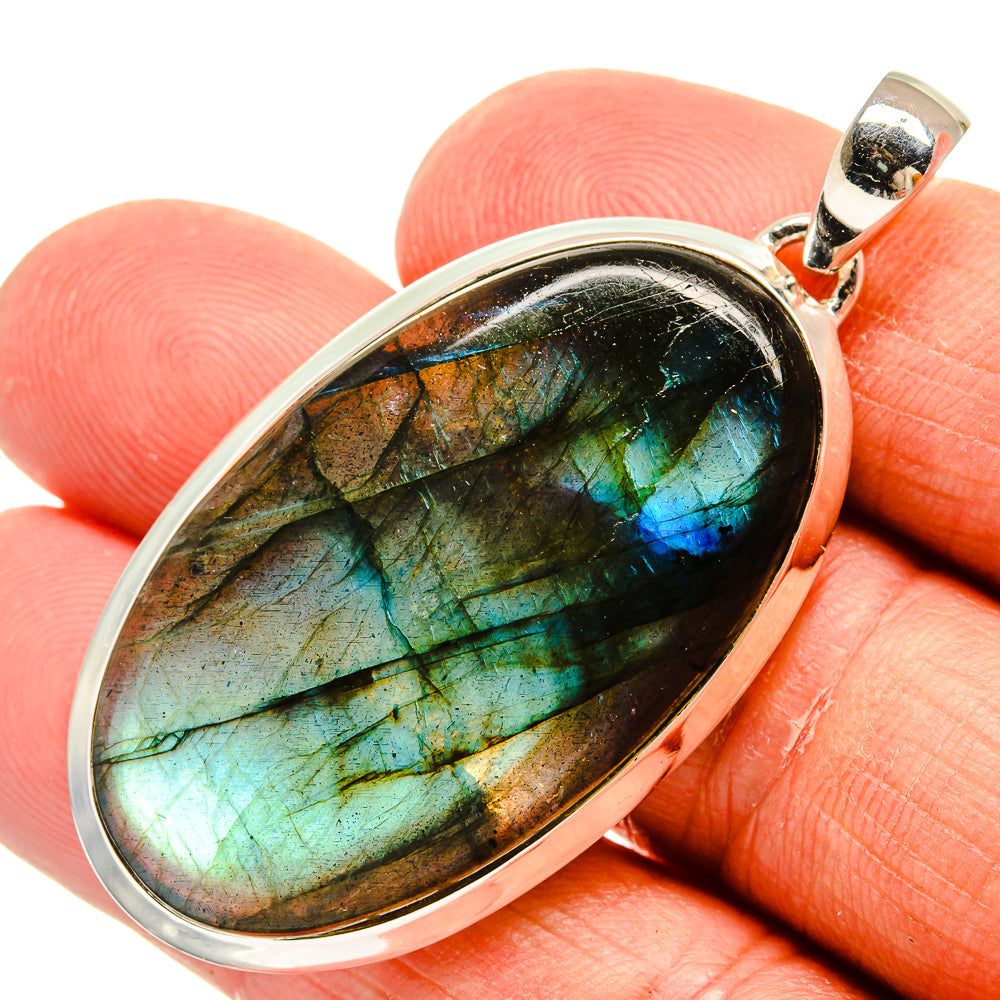 Labradorite Pendants handcrafted by Anasilvercos - PD25068
