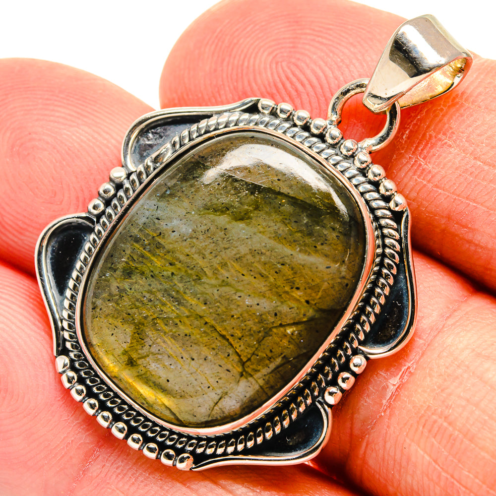 Labradorite Pendants handcrafted by Anasilvercos - PD25201