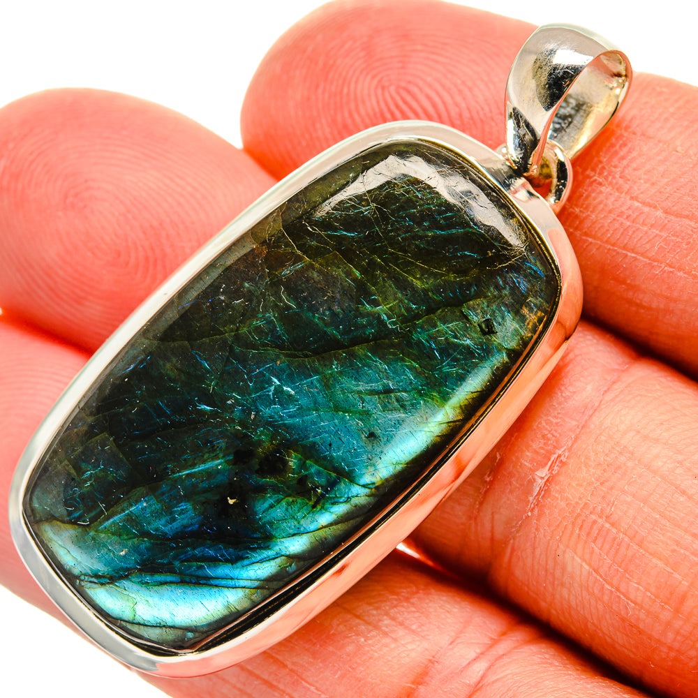 Labradorite Pendants handcrafted by Anasilvercos - PD25202