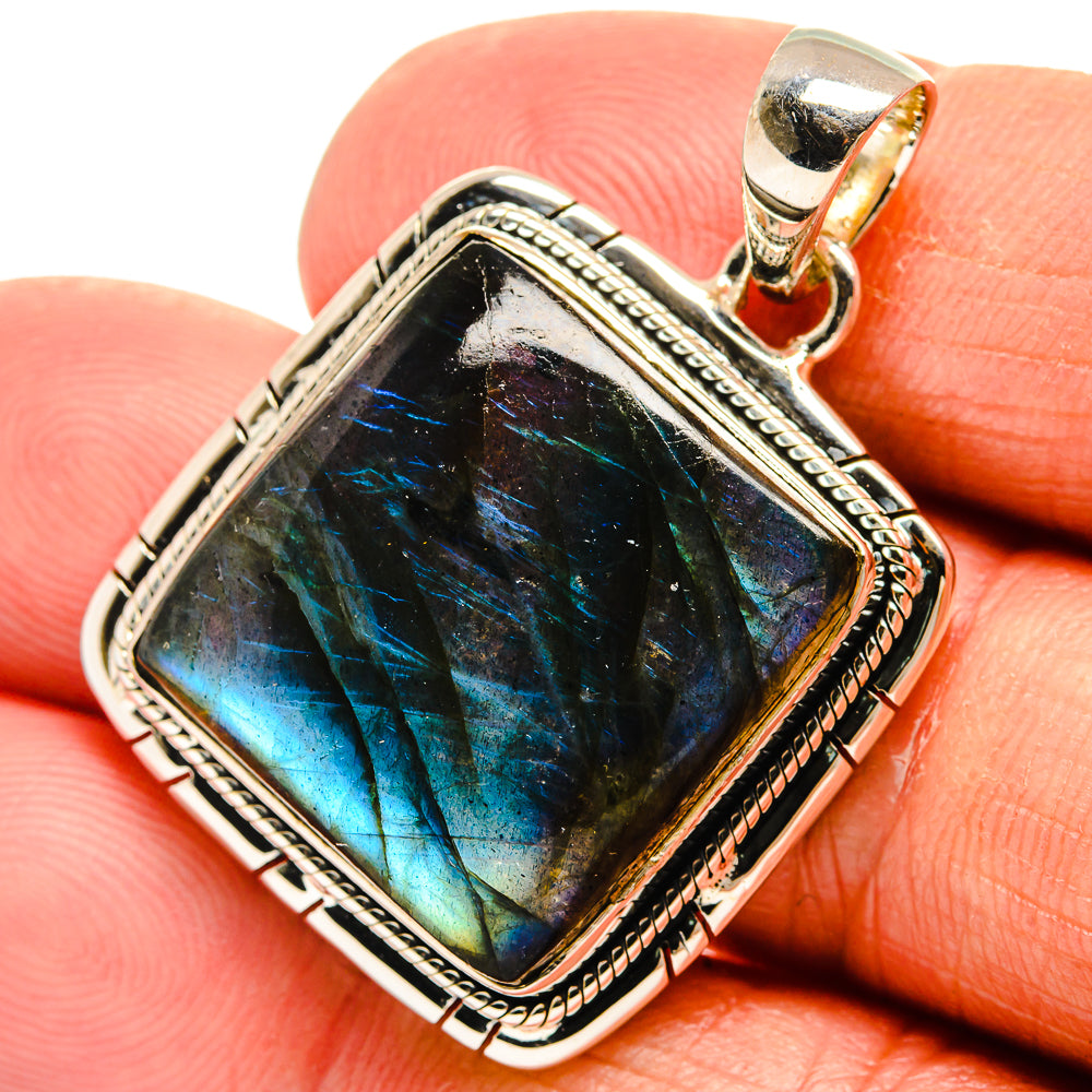 Labradorite Pendants handcrafted by Anasilvercos - PD25379
