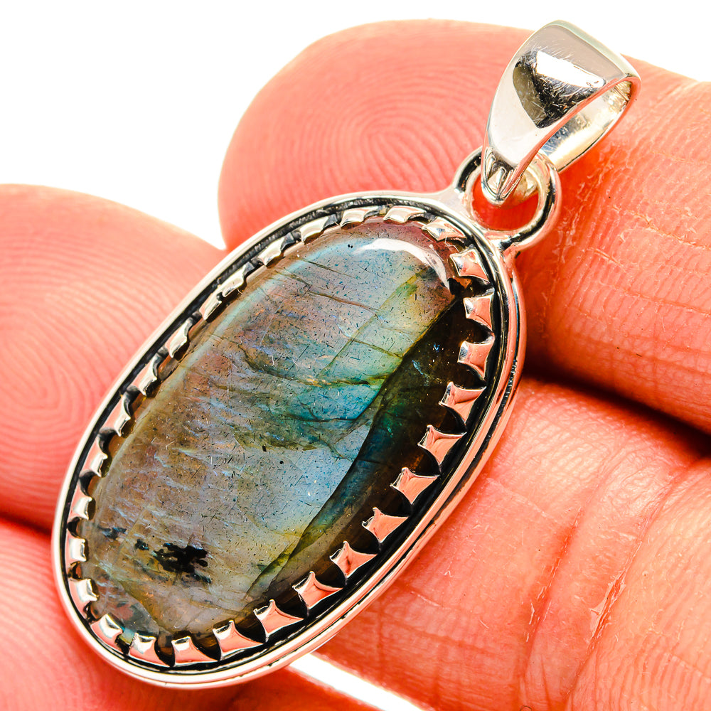 Labradorite Pendants handcrafted by Anasilvercos - PD25380