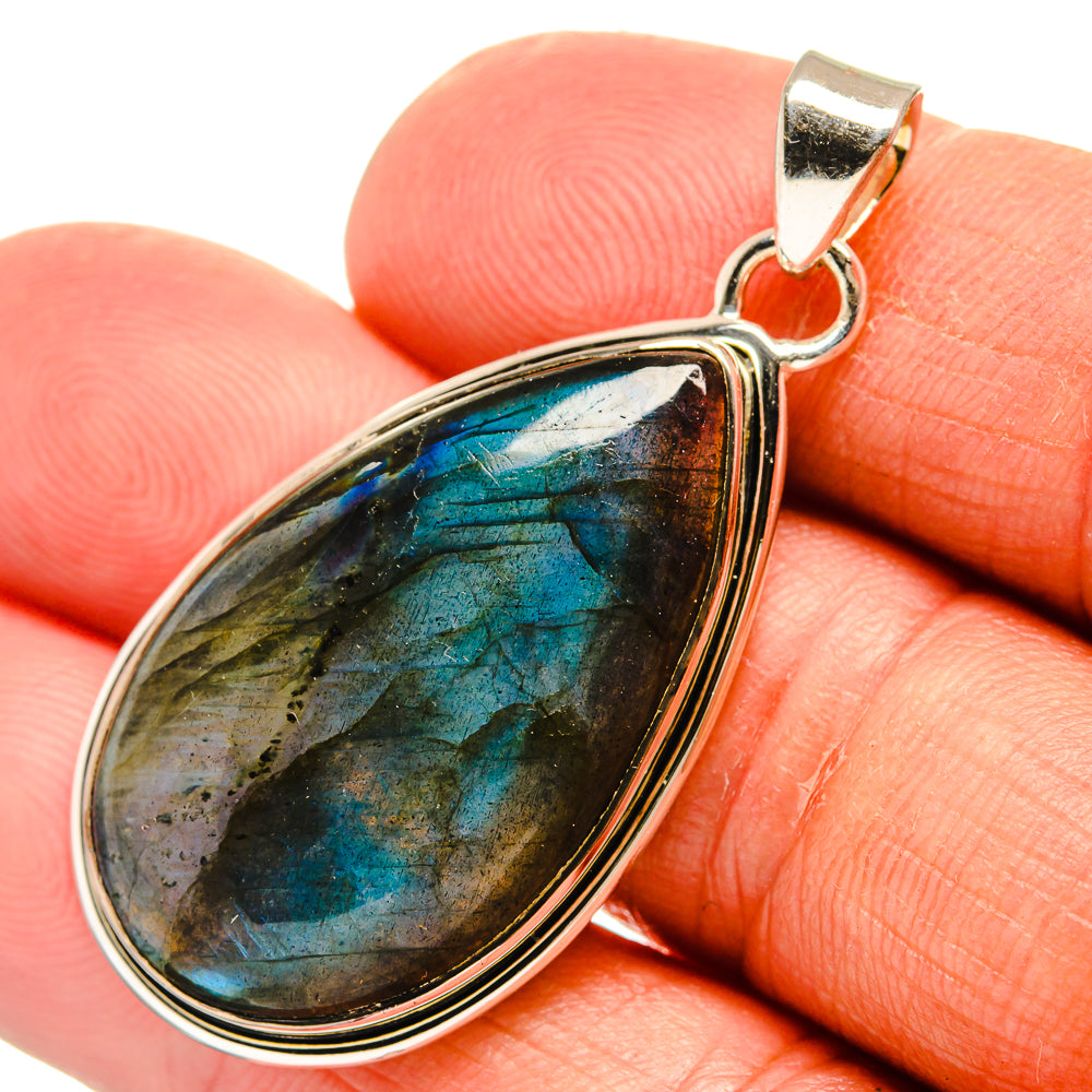 Labradorite Pendants handcrafted by Anasilvercos - PD25382