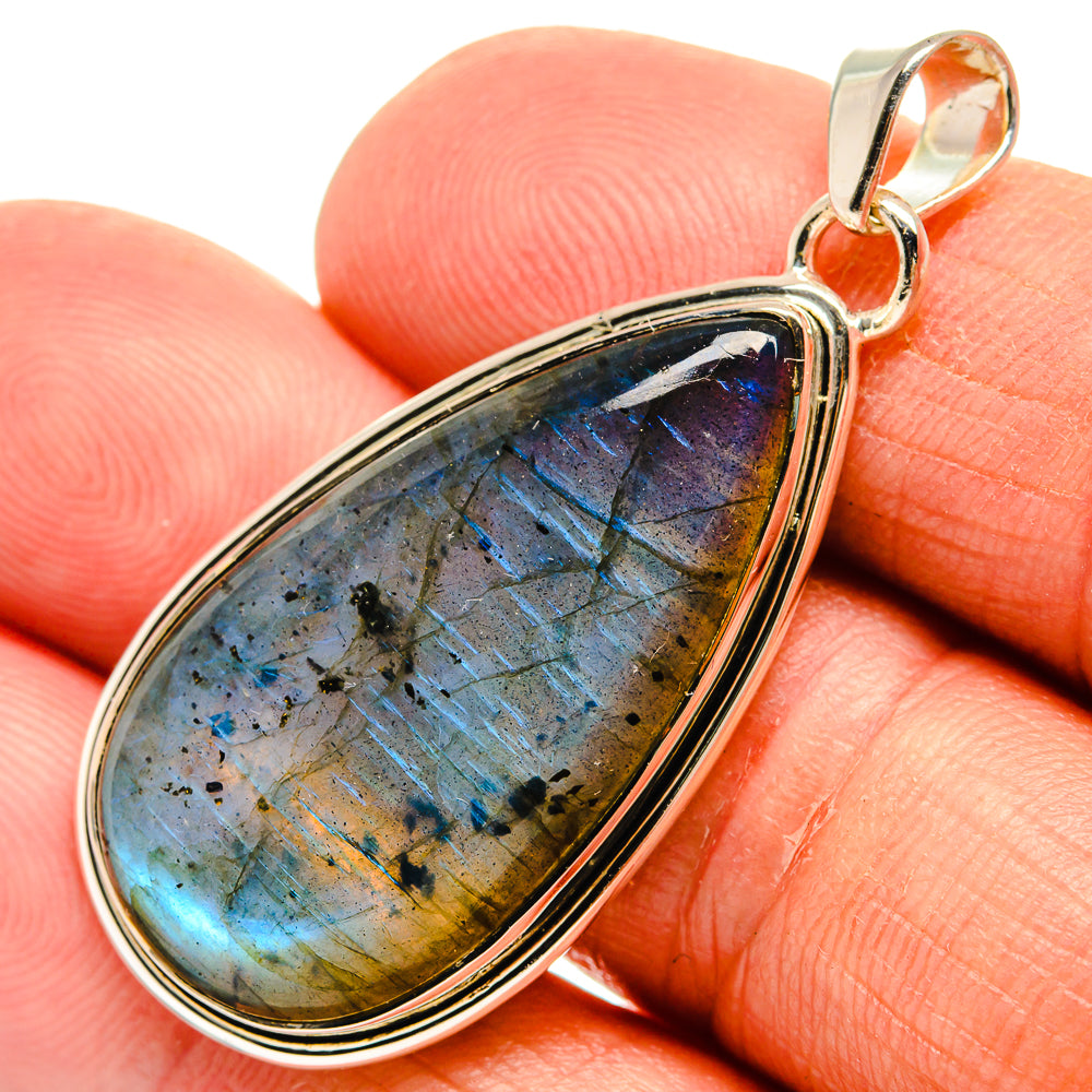 Labradorite Pendants handcrafted by Anasilvercos - PD25387