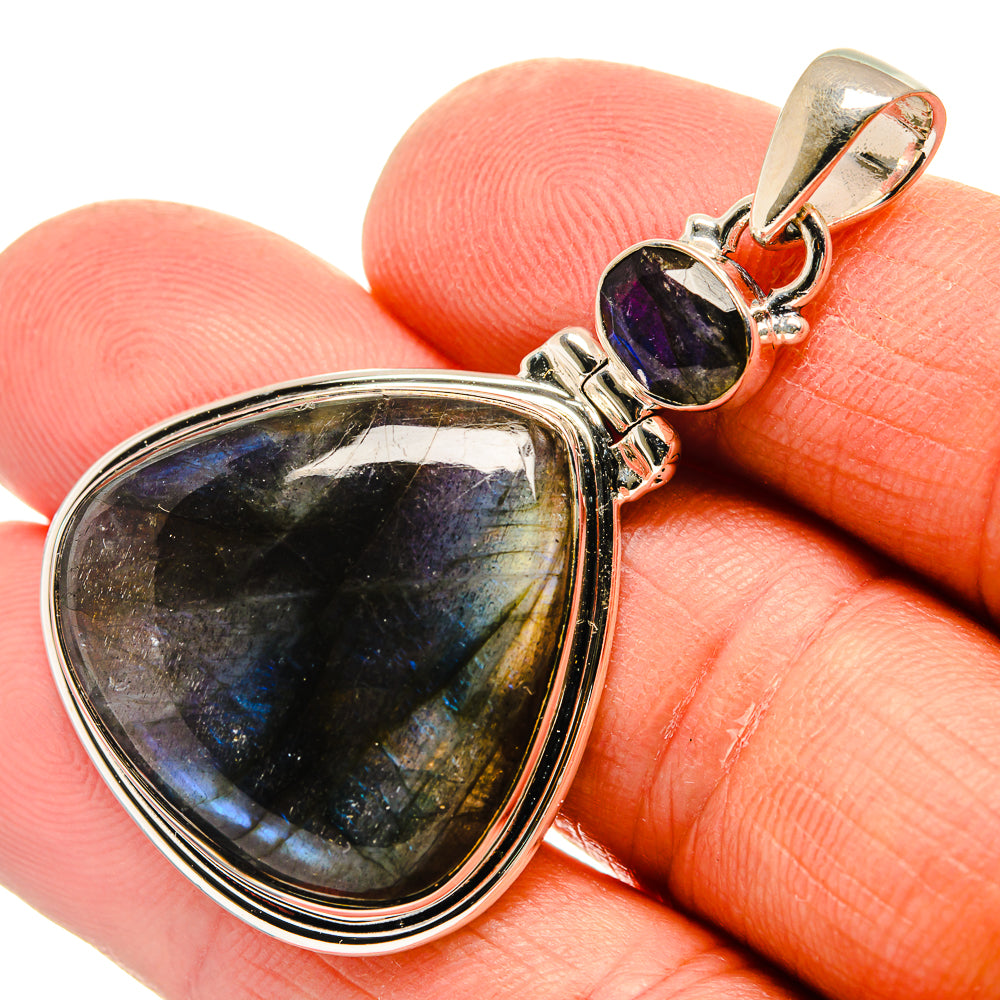 Labradorite Pendants handcrafted by Anasilvercos - PD25522