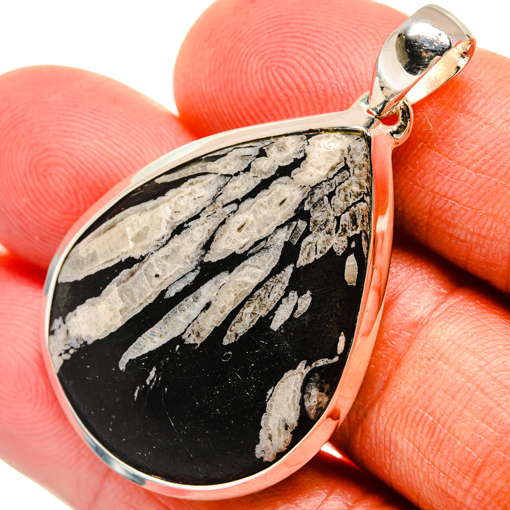 Chrysanthemum Stone Pendants handcrafted by Anasilvercos - PD25539