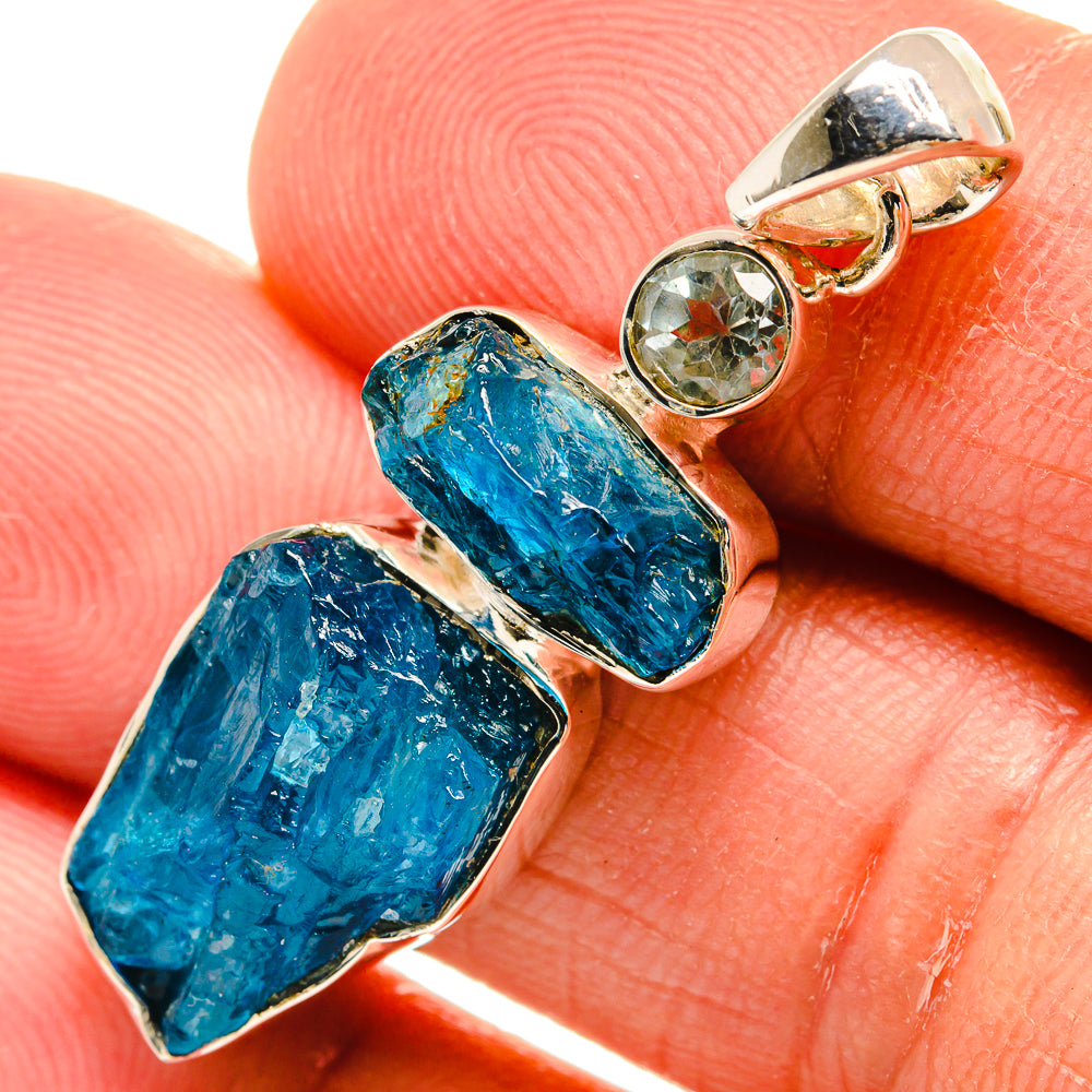 Apatite Pendants handcrafted by Anasilvercos - PD25608