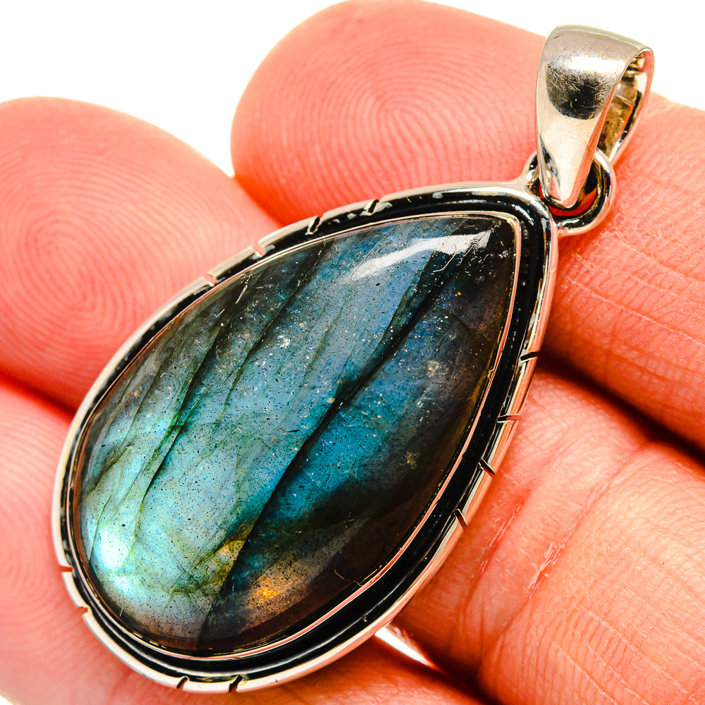 Labradorite Pendants handcrafted by Anasilvercos - PD25696
