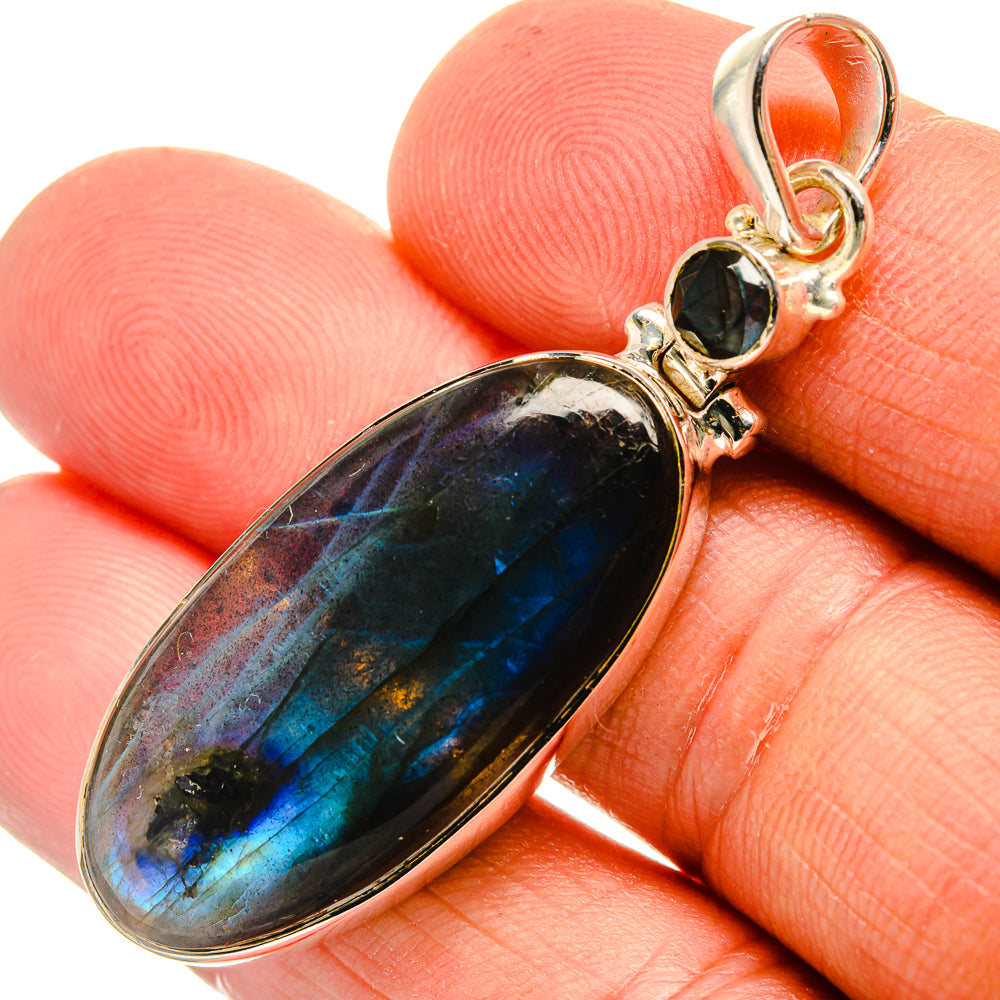 Labradorite Pendants handcrafted by Anasilvercos - PD25699