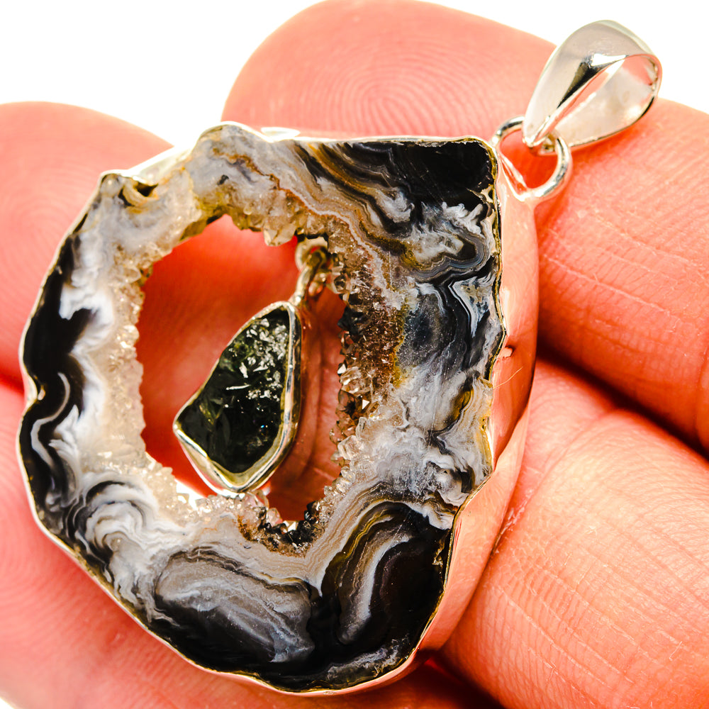 Occo Geode Pendants handcrafted by Anasilvercos - PD25818