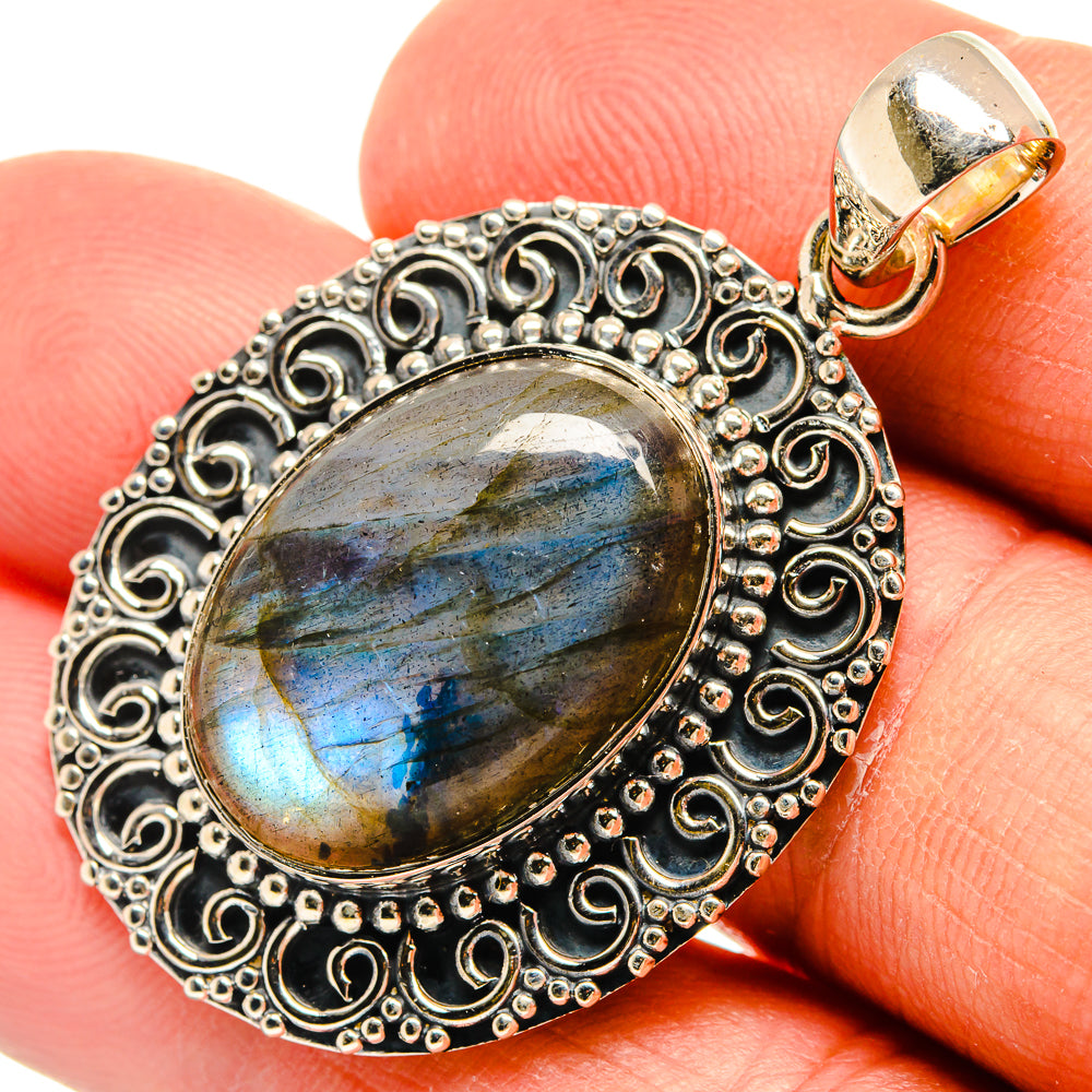 Labradorite Pendants handcrafted by Anasilvercos - PD25838