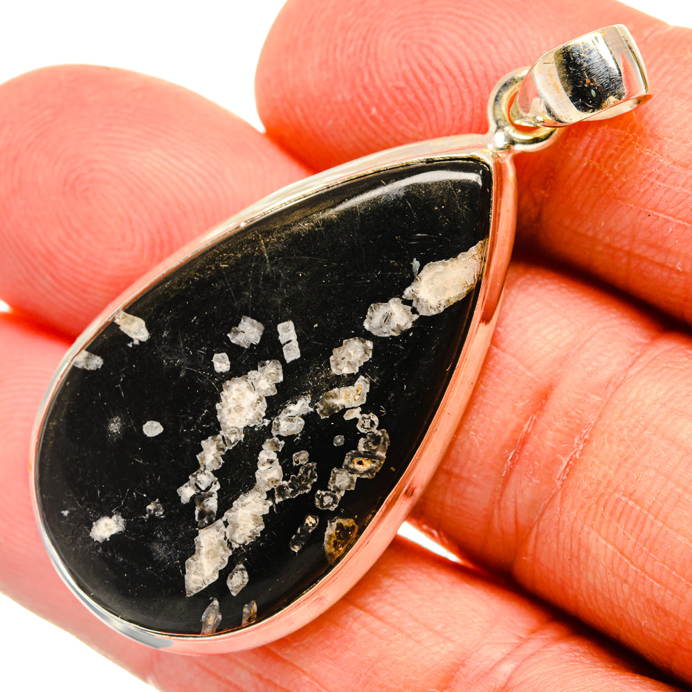 Chrysanthemum Stone Pendants handcrafted by Anasilvercos - PD25910