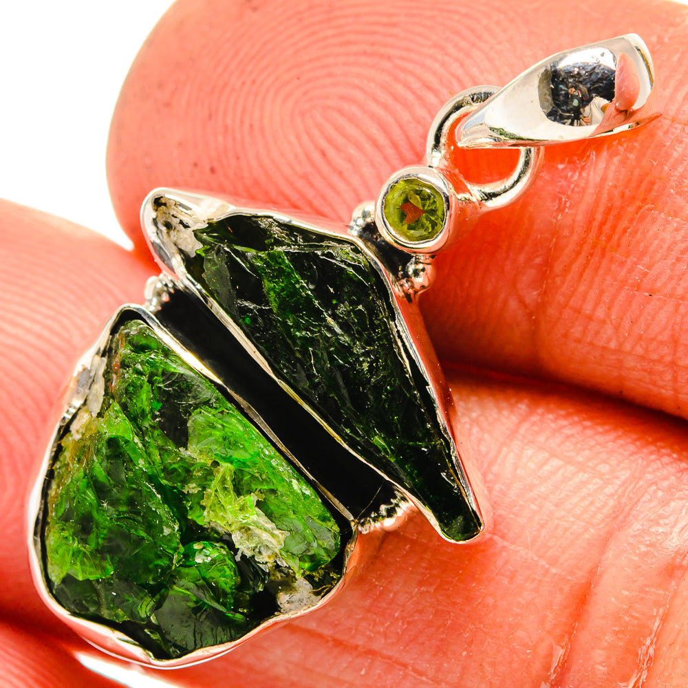 Chrome Diopside Pendants handcrafted by Anasilvercos - PD26223