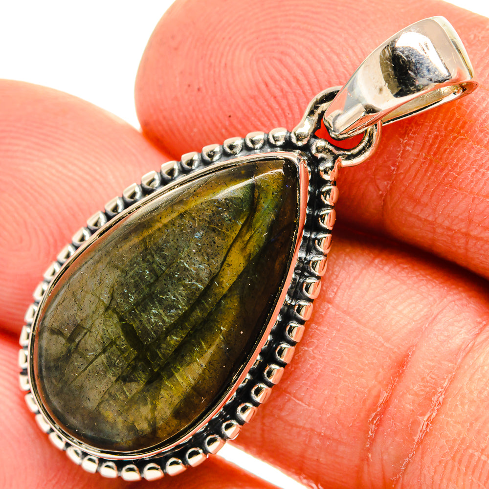 Labradorite Pendants handcrafted by Anasilvercos - PD26299
