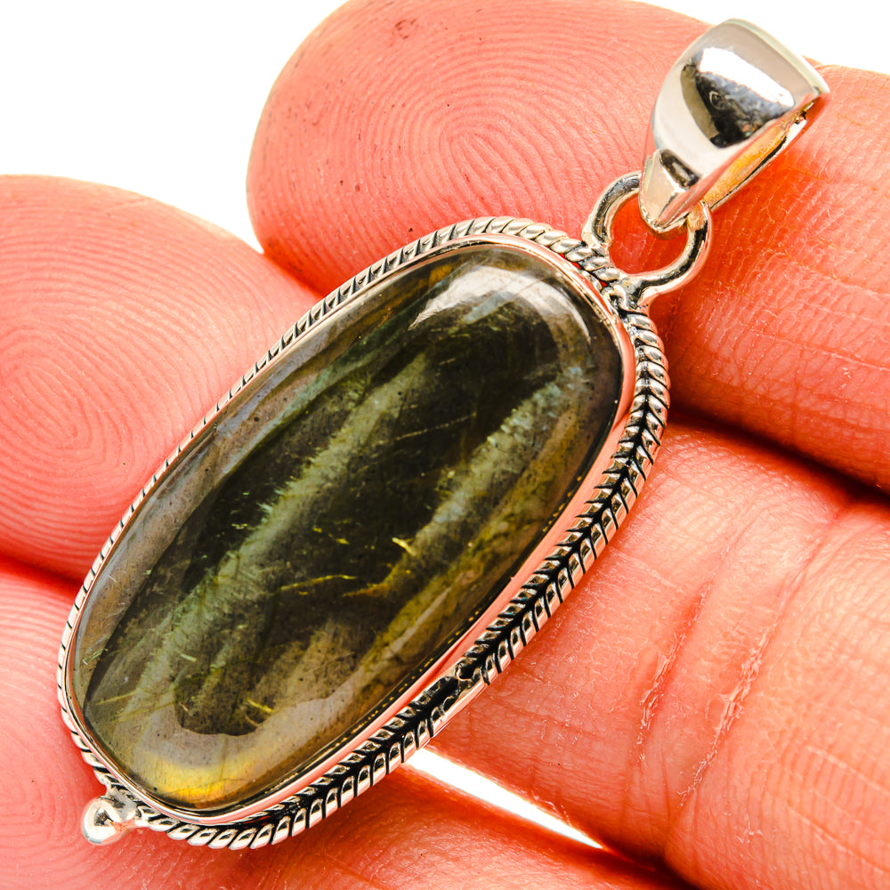Labradorite Pendants handcrafted by Anasilvercos - PD26301