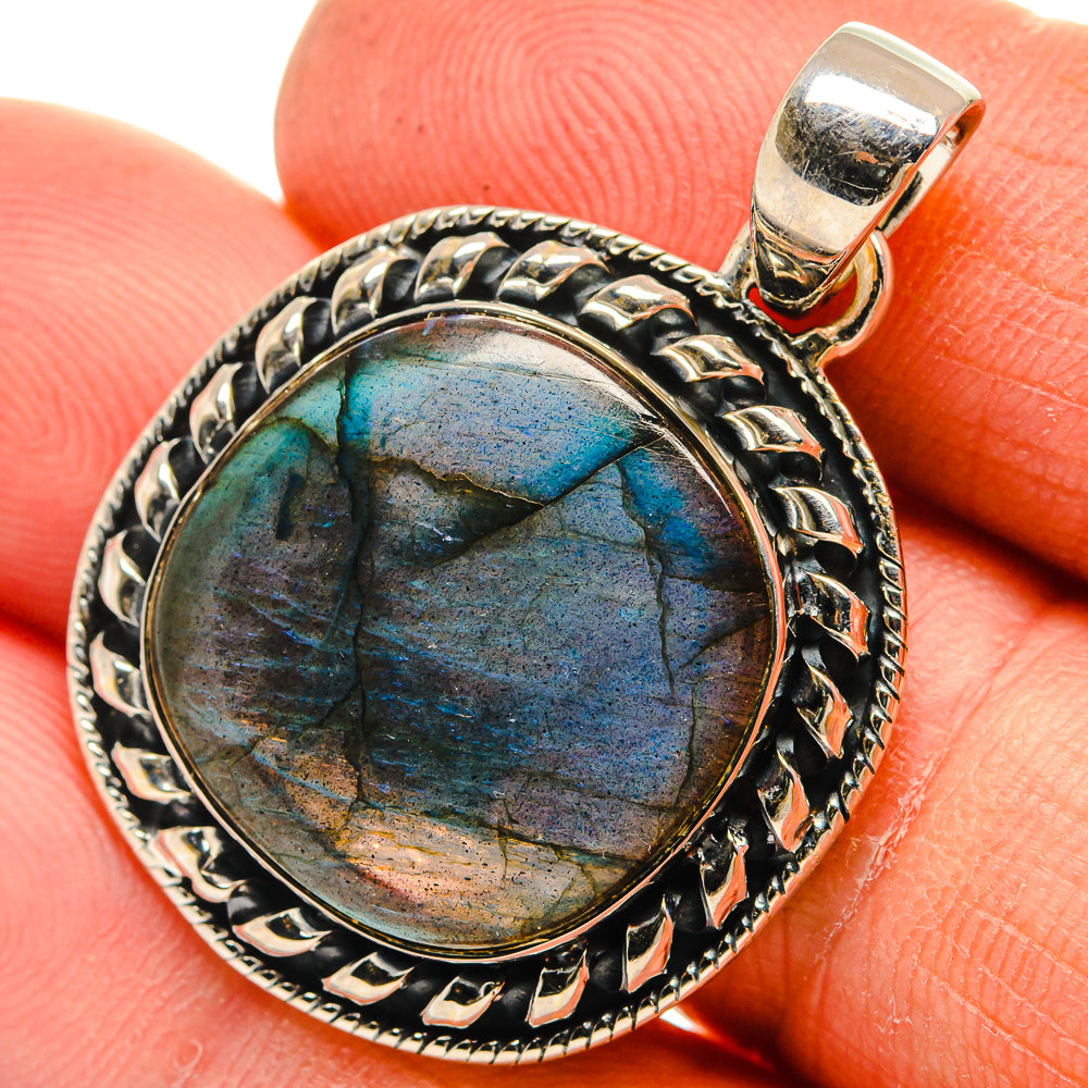 Labradorite Pendants handcrafted by Anasilvercos - PD26303