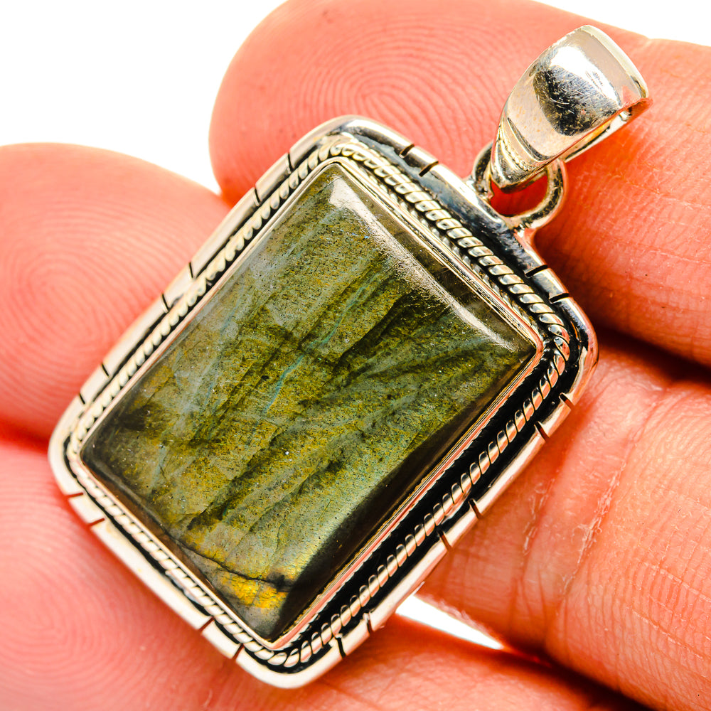 Labradorite Pendants handcrafted by Anasilvercos - PD26452