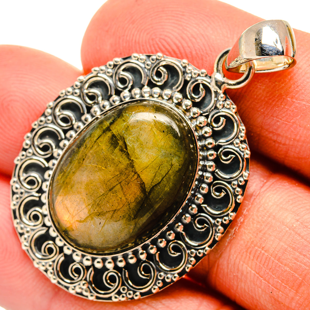 Labradorite Pendants handcrafted by Anasilvercos - PD26460