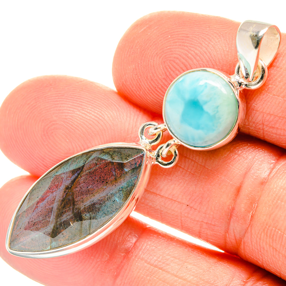 Labradorite Pendants handcrafted by Anasilvercos - PD26526