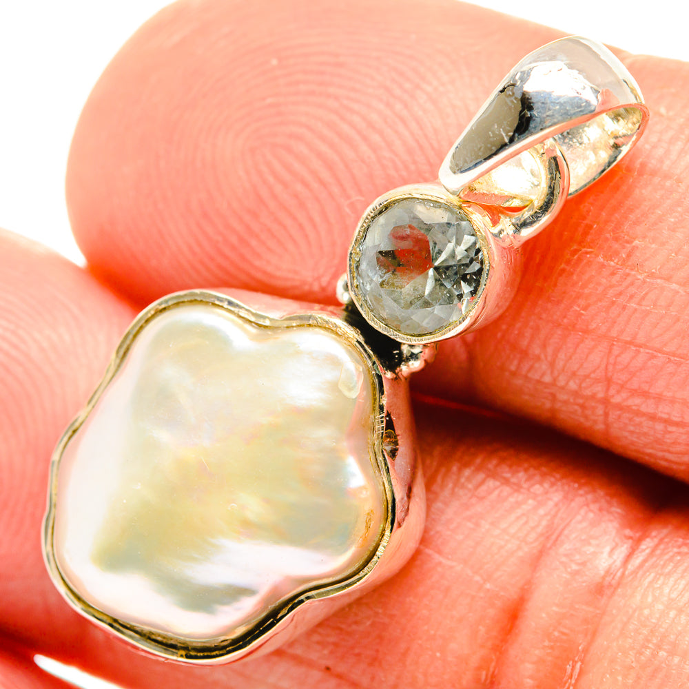 Mother Of Pearl Pendants handcrafted by Anasilvercos - PD26544