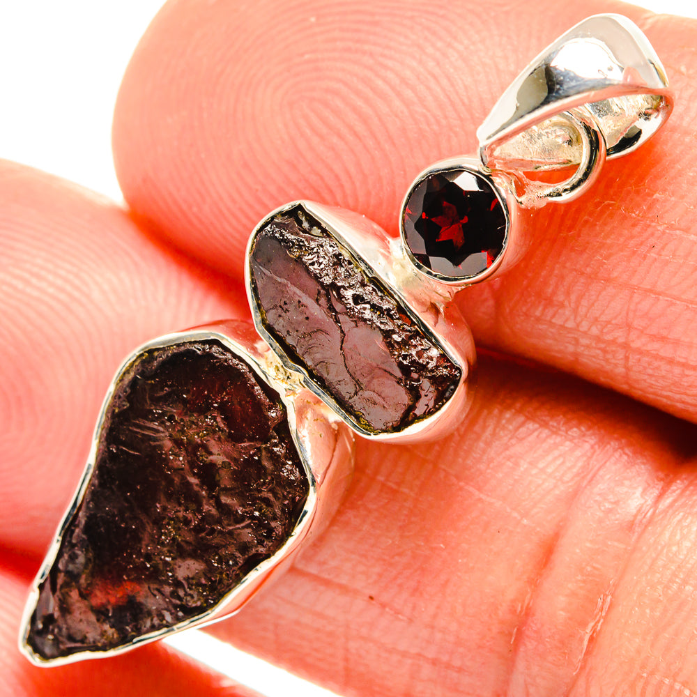 Garnet Pendants handcrafted by Anasilvercos - PD26546