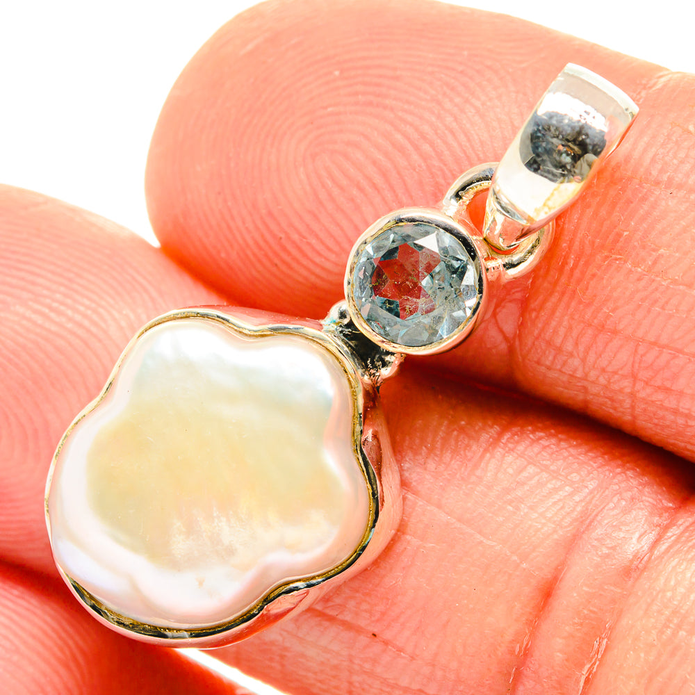Mother Of Pearl Pendants handcrafted by Anasilvercos - PD26557
