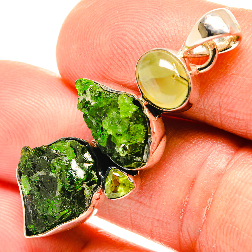 Chrome Diopside Pendants handcrafted by Anasilvercos - PD26616