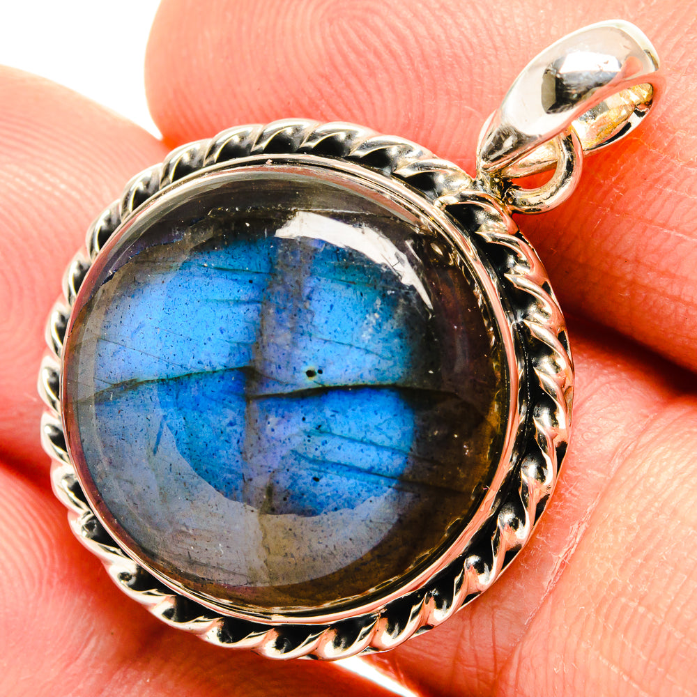 Labradorite Pendants handcrafted by Anasilvercos - PD26640