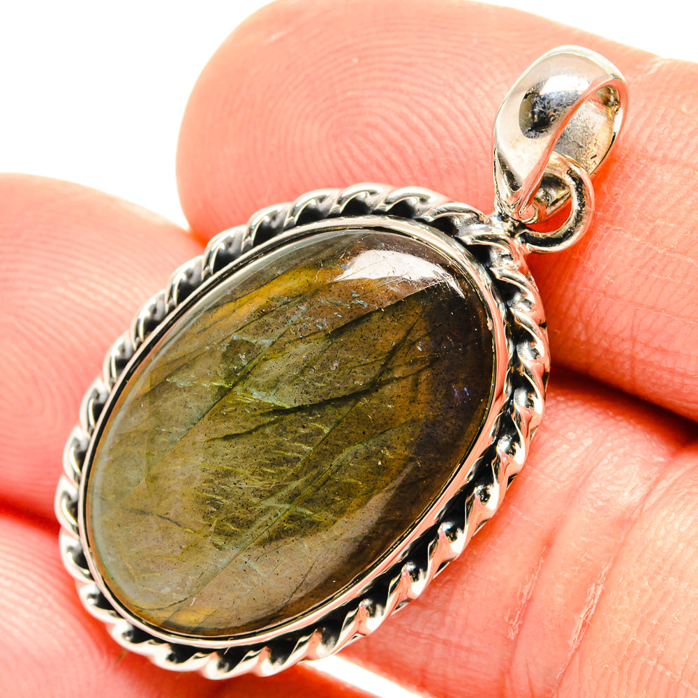 Labradorite Pendants handcrafted by Anasilvercos - PD26641