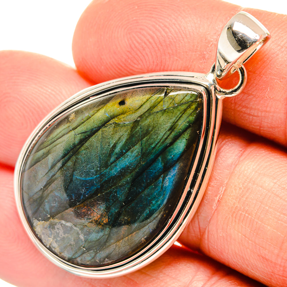Labradorite Pendants handcrafted by Anasilvercos - PD26643