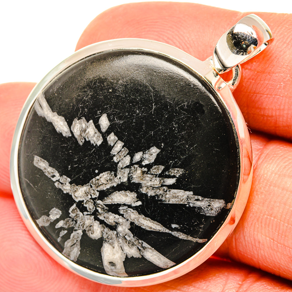 Chrysanthemum Stone Pendants handcrafted by Anasilvercos - PD26748