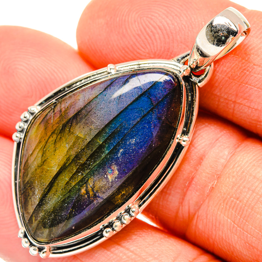 Labradorite Pendants handcrafted by Anasilvercos - PD26799