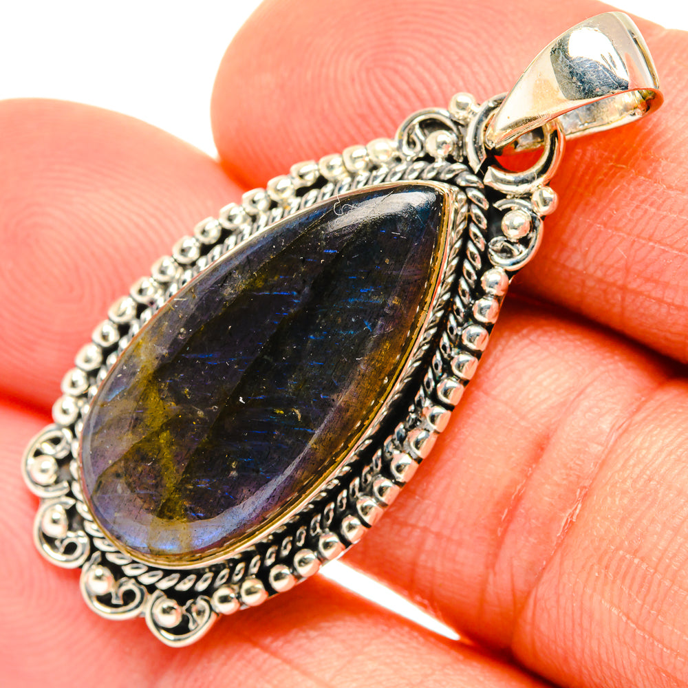 Labradorite Pendants handcrafted by Anasilvercos - PD26801
