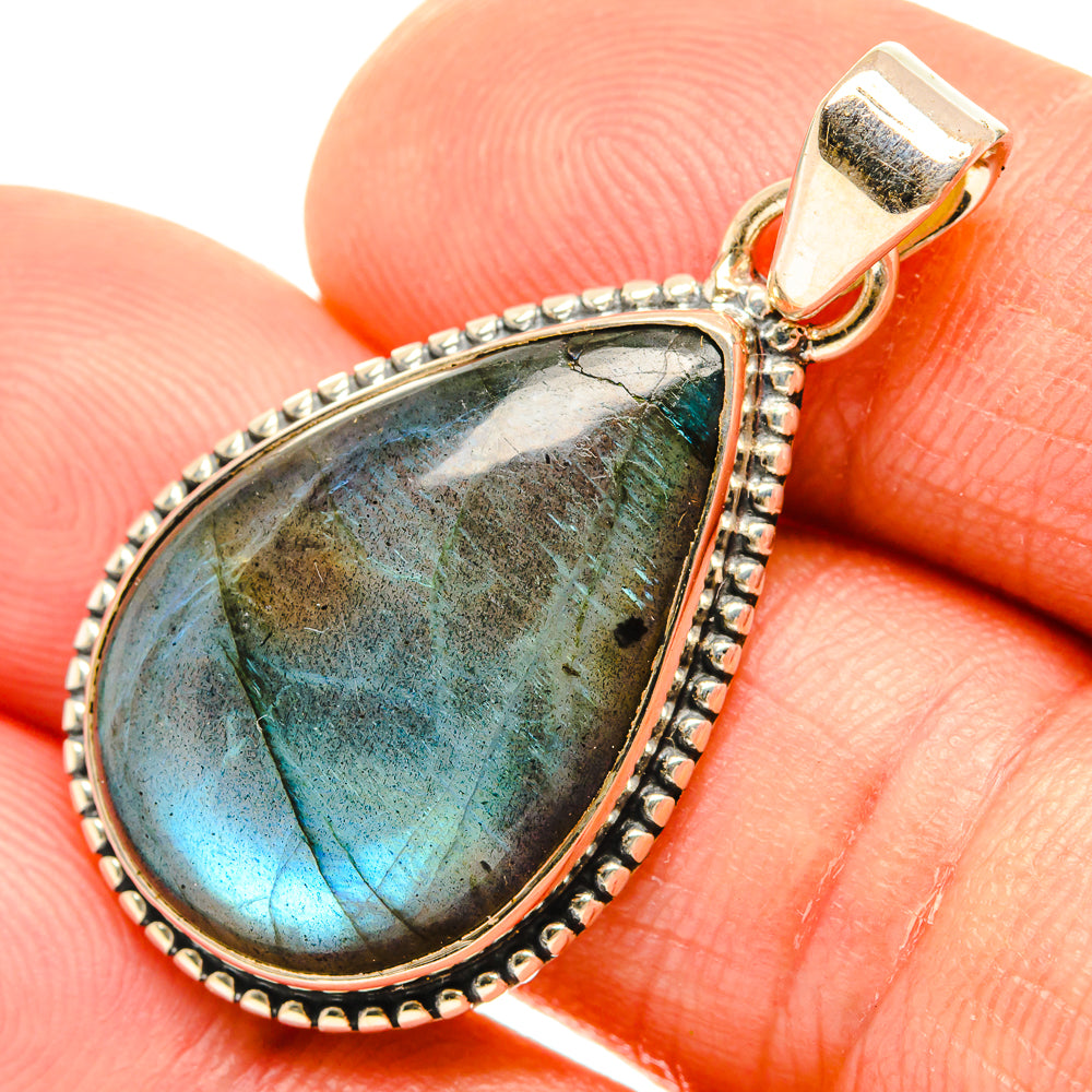Labradorite Pendants handcrafted by Anasilvercos - PD26804