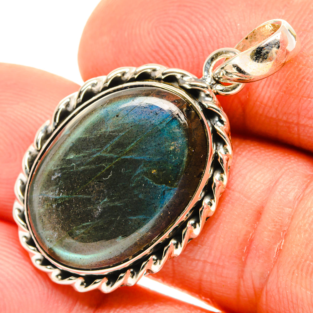 Labradorite Pendants handcrafted by Anasilvercos - PD26805