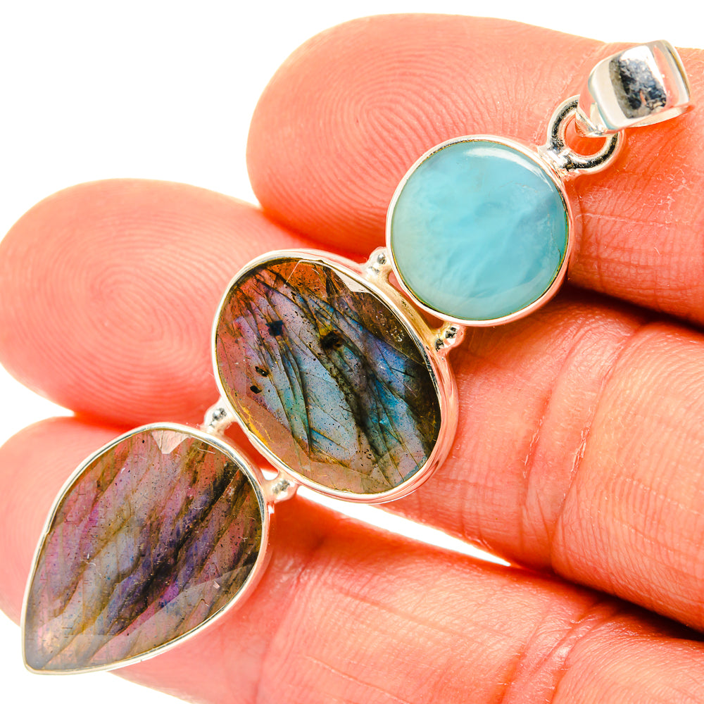 Labradorite Pendants handcrafted by Anasilvercos - PD26806