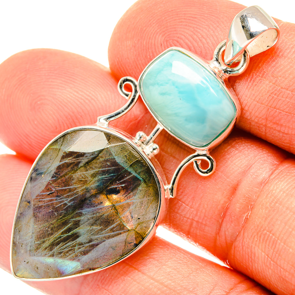 Labradorite Pendants handcrafted by Anasilvercos - PD26810