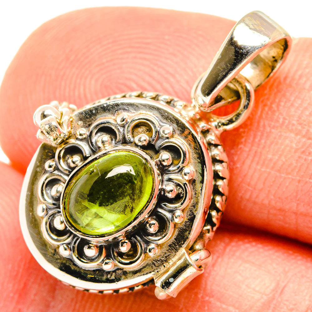 Peridot Pendants handcrafted by Anasilvercos - PD26925