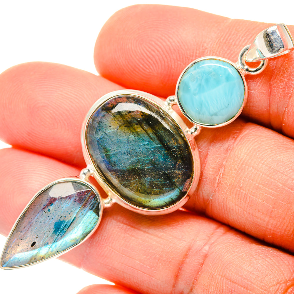 Labradorite Pendants handcrafted by Anasilvercos - PD26952