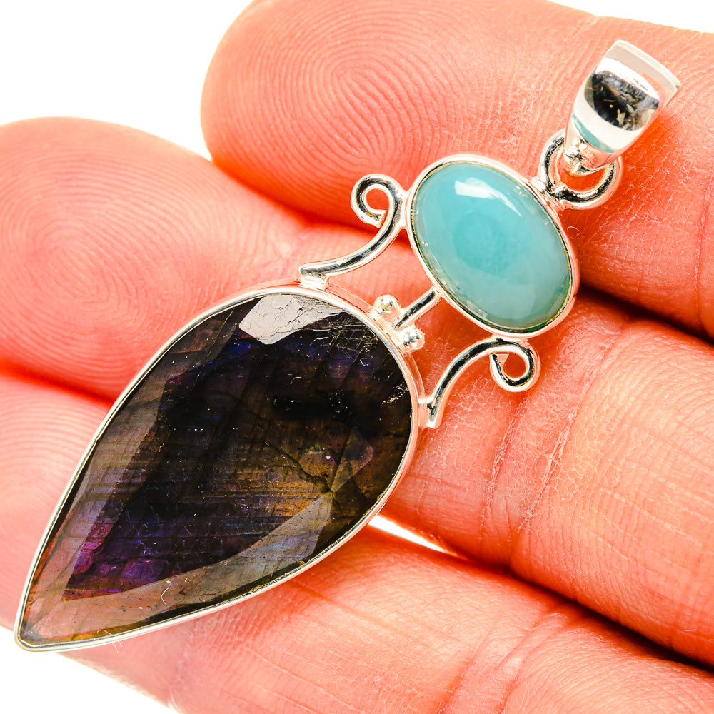 Labradorite Pendants handcrafted by Anasilvercos - PD26954