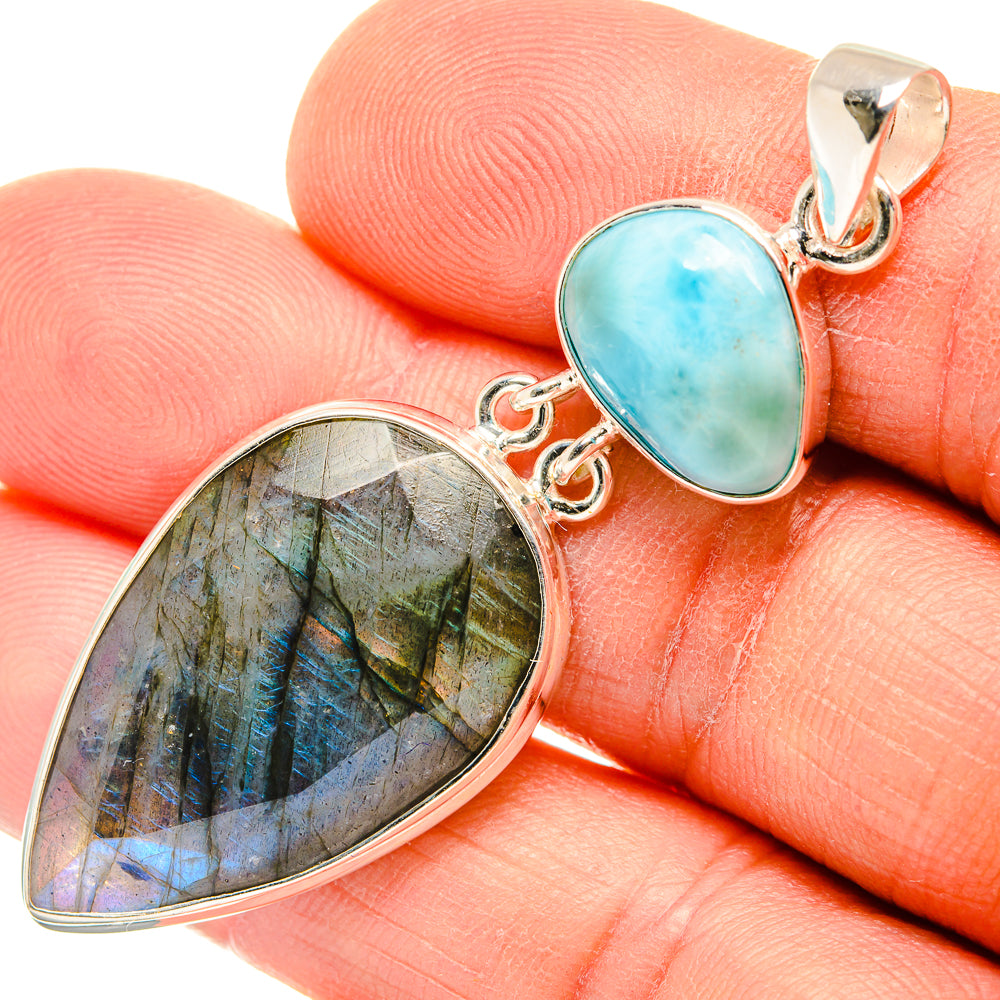 Labradorite Pendants handcrafted by Anasilvercos - PD26957