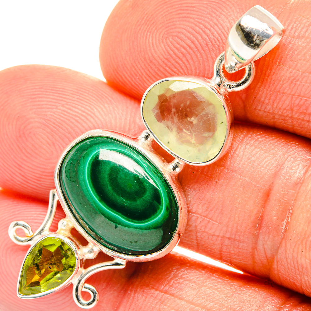 Malachite Pendants handcrafted by Anasilvercos - PD27009