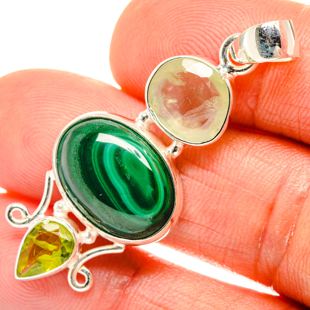 Malachite Pendants handcrafted by Anasilvercos - PD27012